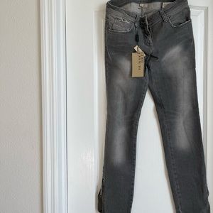 New women Burberry jeans. Never worn, tags attached